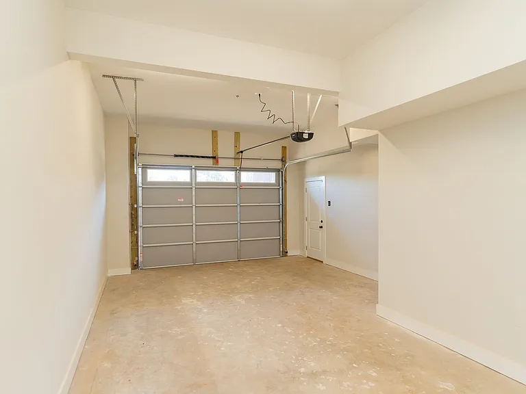 1039 Montague Pl — Photo 49