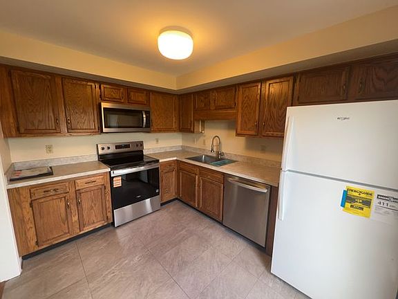 8021 Waterview Ct_10022025