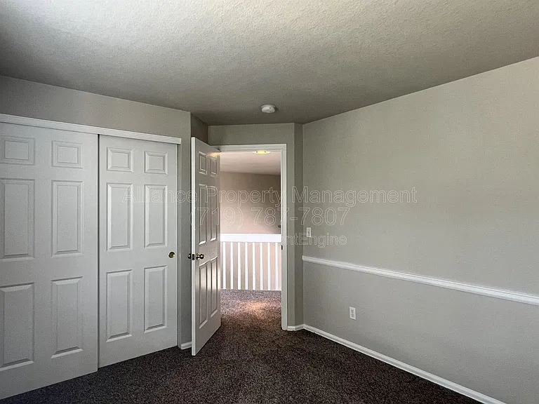 5671 Vermillion Bluffs Dr — Photo 24