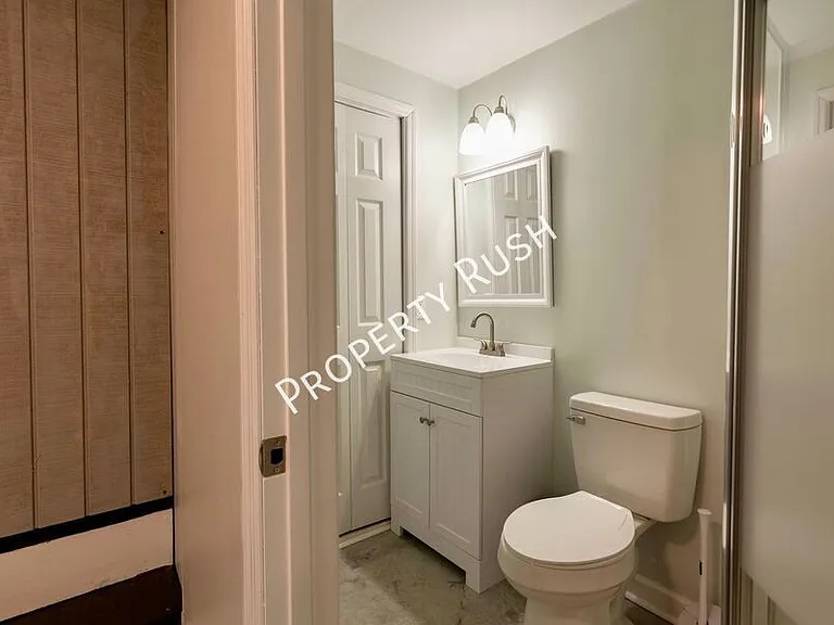 2290 Malibu Dr SE #B — Photo 11