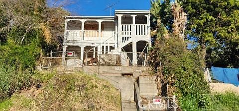 1st image of 822 N Gage Ave E