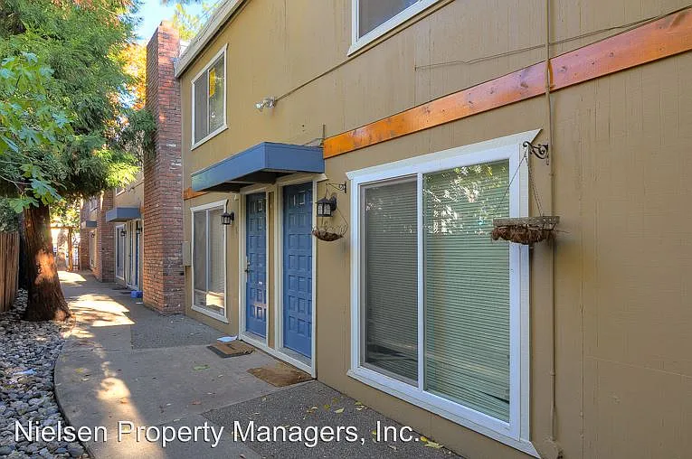 2620 Q St APT 06 photo 1