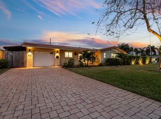 903 SE 8th Ct, Deerfield Beach, FL 33441