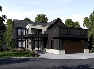 1238 Pine Knoll Ln, Rochester, MI 48307