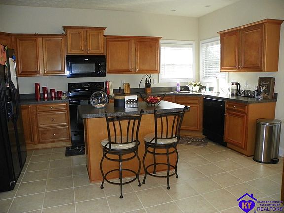 5th image of 333 Vineland Place Dr