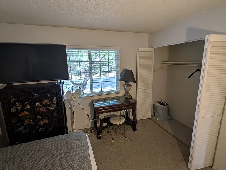 592 S Everett Ct — Photo 5