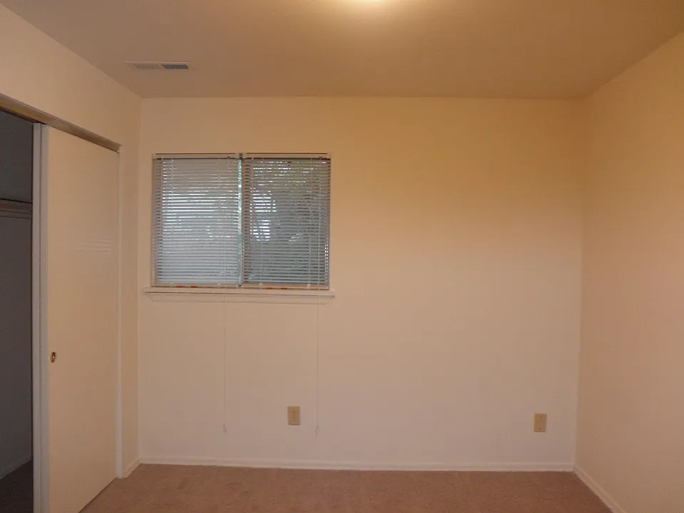 Building Photo 3