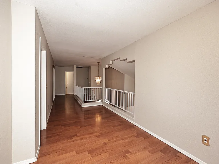 8935 W Windsor Ave — Photo 19
