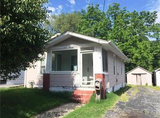 741 Park Dr, Alton, IL 62002
