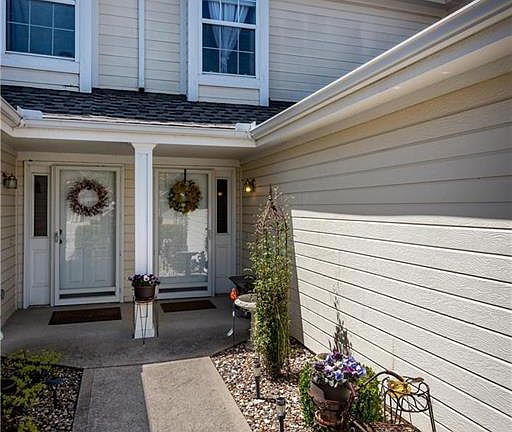 2nd image of 5625 NW Plantation Dr