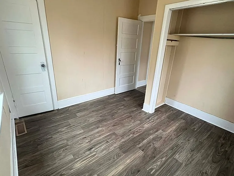 513 W Cherry St #A — Photo 5