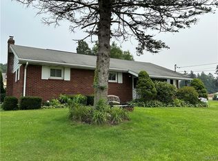 330 Willow Ave, Walnutport, PA 18088