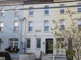 2904 Poplar St, Philadelphia, PA