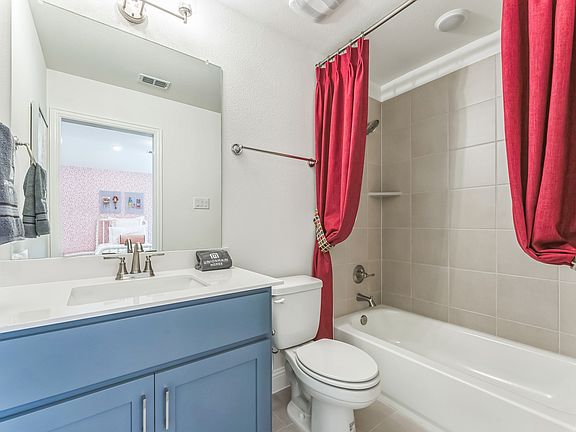 5th image of 105 Heritage Hill Dr