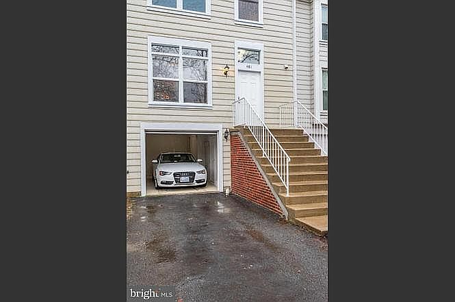 1st image of 481 Virginia Ave