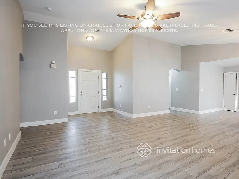 5332 Acacia Grove St — Photo 4