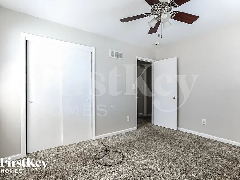 11947 Manchester Ave — Photo 11