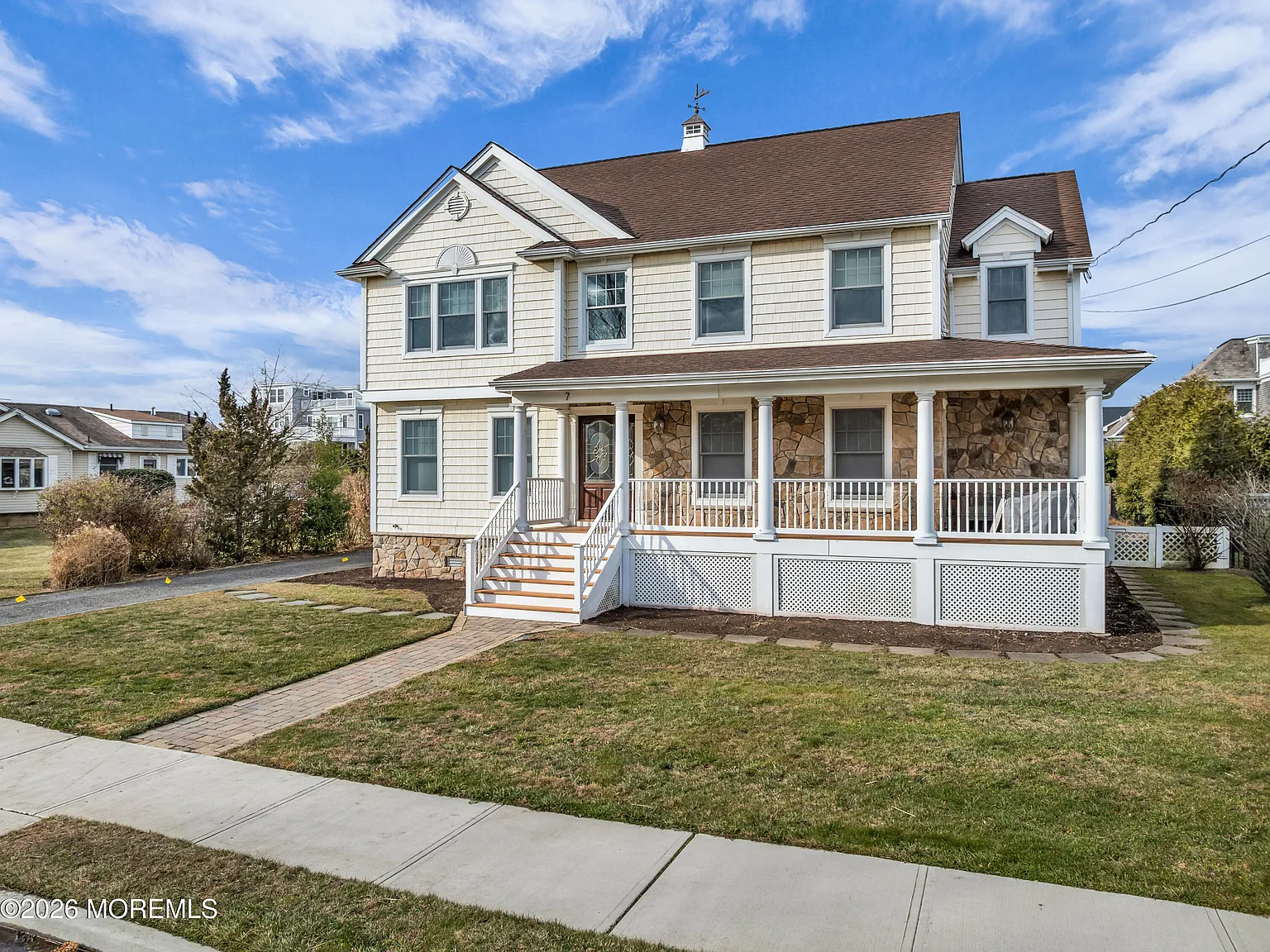 4 bed, 3.5 bath, 2771 sqft, $10,800 — Photo 2