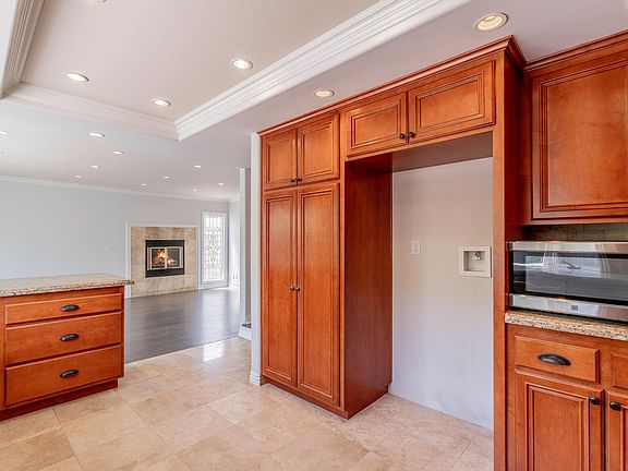 4th image of 1604 S Camberwell Pl