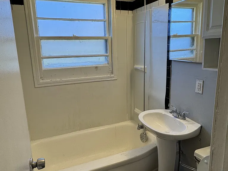 8002 E 88th Pl — Photo 2