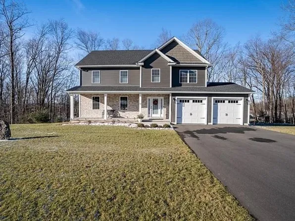 12 Autumn Ridge Rd, Ludlow, MA 01056