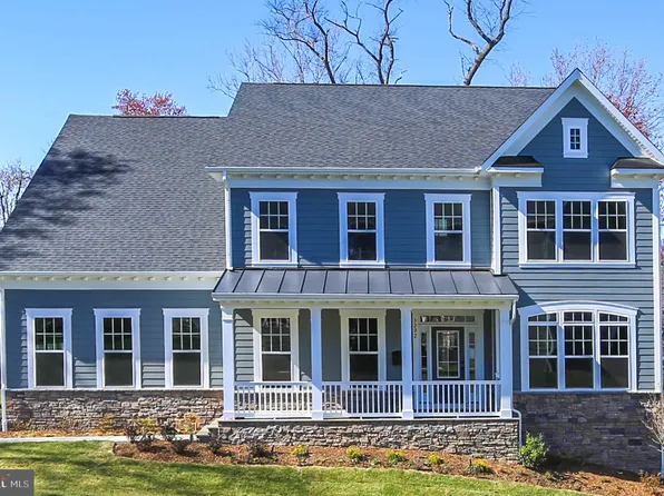 3202 Glenwood Pl, Falls Church, VA 22041