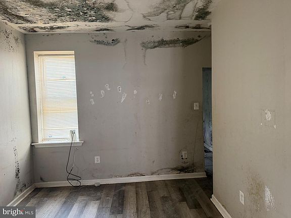 4th image of 5528 Bloyd St