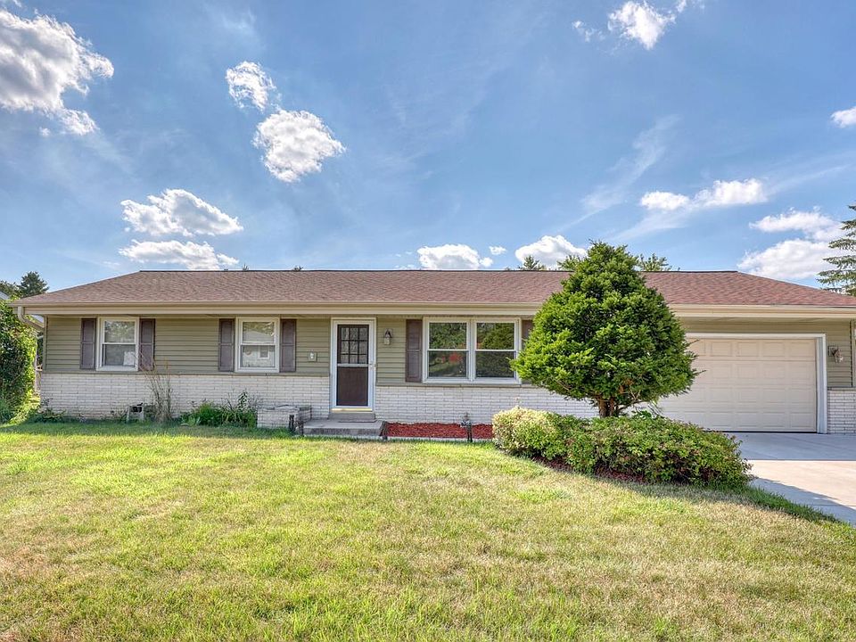 1912 Green Tree ROAD, West Bend, WI 53090 Zillow