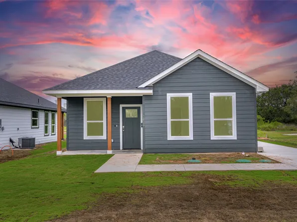 1402 Dorado Dr, Granbury, TX 76048