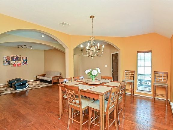 2nd image of 4903 Lake Gladewater Ct