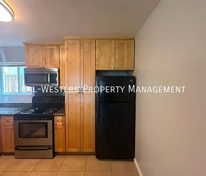 250 Palo Alto Ave #1 — Photo 36