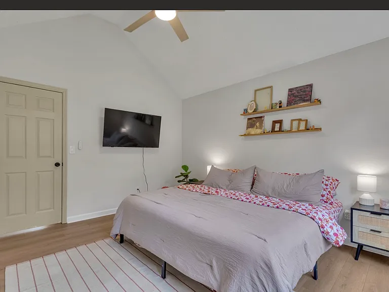 61 Brenda Ct — Photo 14