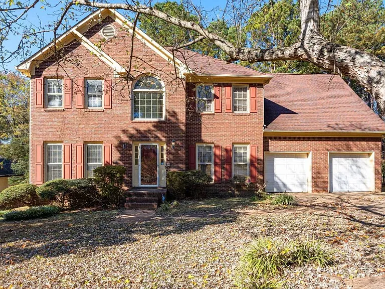 255 Woodstream Dr — Photo 1