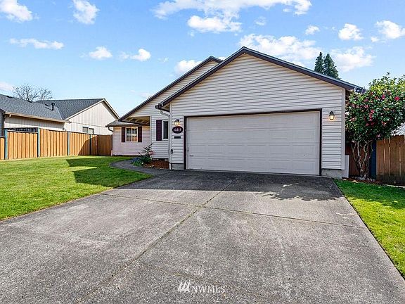 2nd image of 10215 NE 86th Way