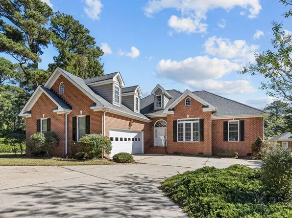 320 Meadow Ln, Franklin, VA 23851