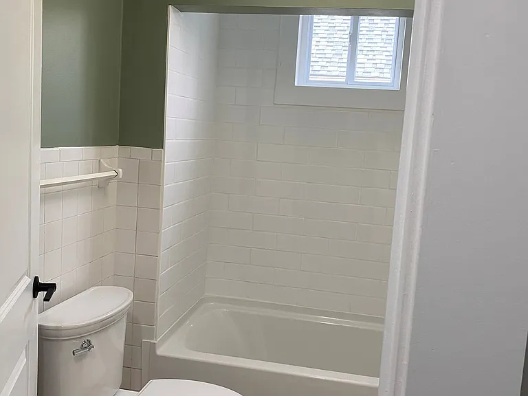 1010 Sawyer Ave — Photo 7