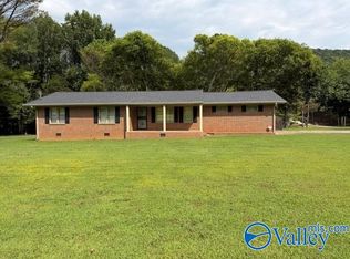 1618 Dug Hill Rd, Brownsboro, AL 35741