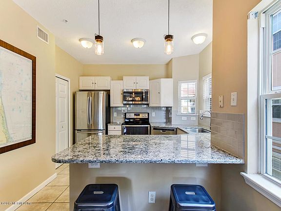 Kitchen - buffet counter