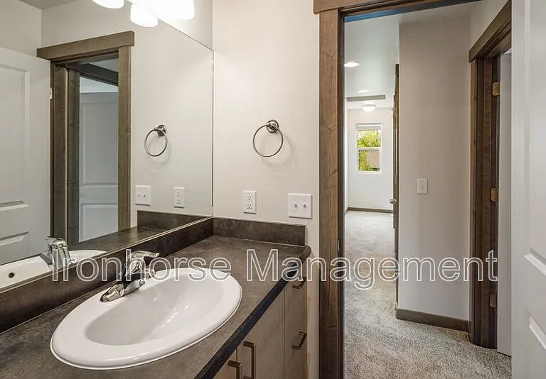 2954 W Babcock St #B — Photo 25