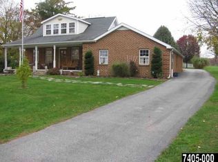 2316 Grandview Rd, Hanover, PA 17331