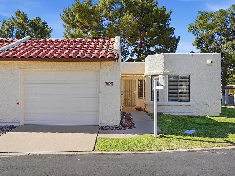650 S Arrowwood Way — Photo 1