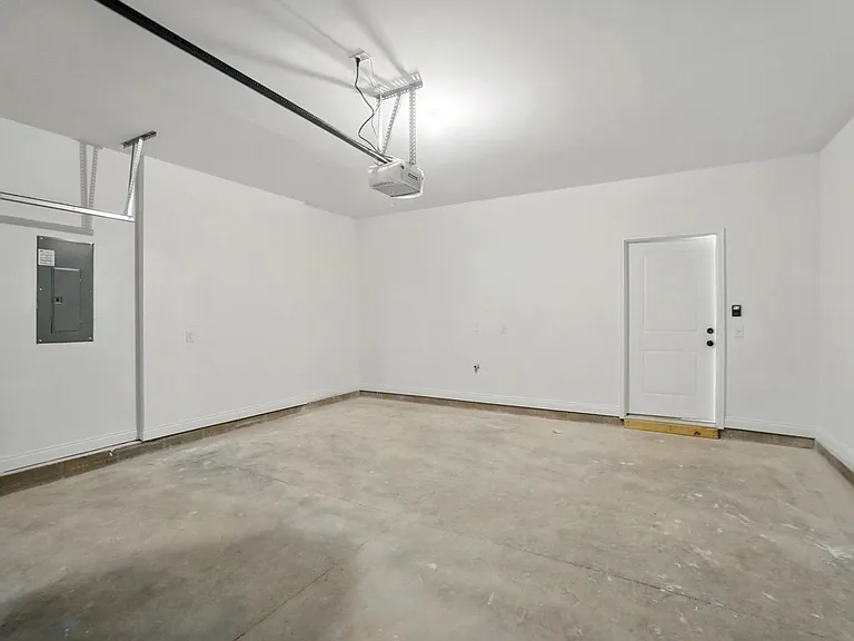 3178 Cobblestone Ln — Photo 43
