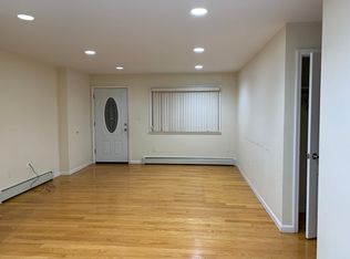 12815 11th Ave, Flushing, NY 11356