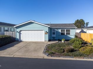 3808 Summit Ridge Cir, Depoe Bay, OR 97341