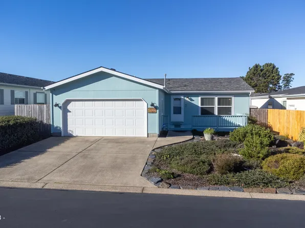 3808 Summit Ridge Cir, Depoe Bay, OR 97341