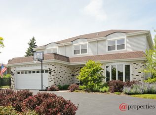 721 Kingsbury Ct, Arlington Heights, IL 60004