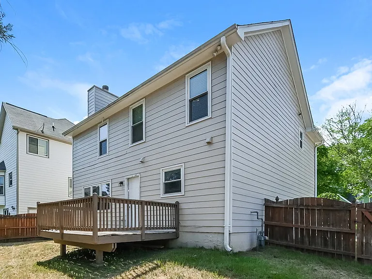 1001 Maidstone Ct — Photo 17