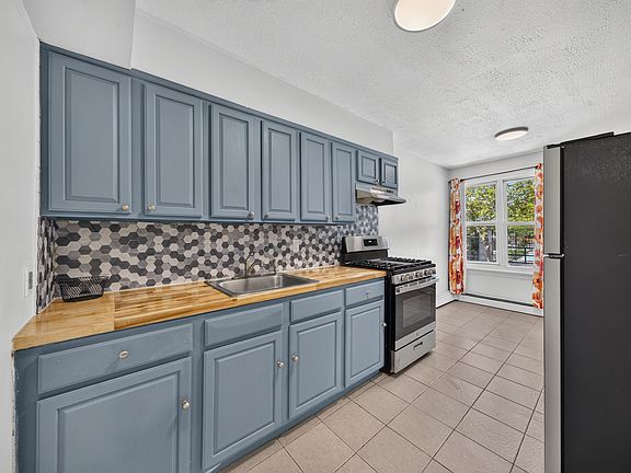 5th image of 1510 Beach 12th St #2