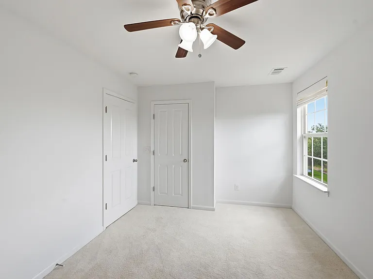 5003 Hemlock Ct — Photo 30
