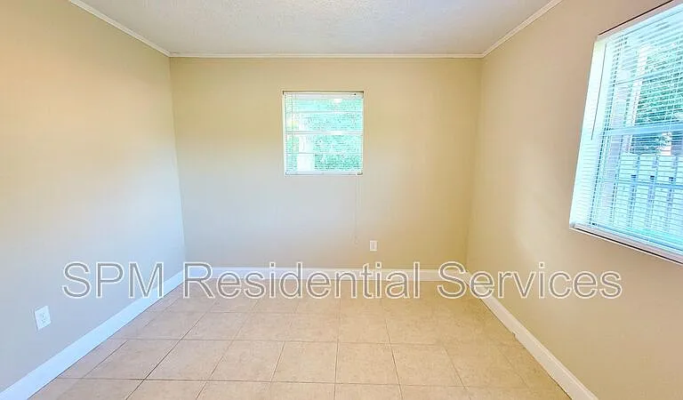 114 Mayberry Ct — Photo 8